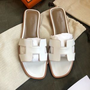 Hermès Oran sandals